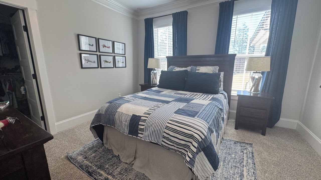 Photo of Bedroom in Appling