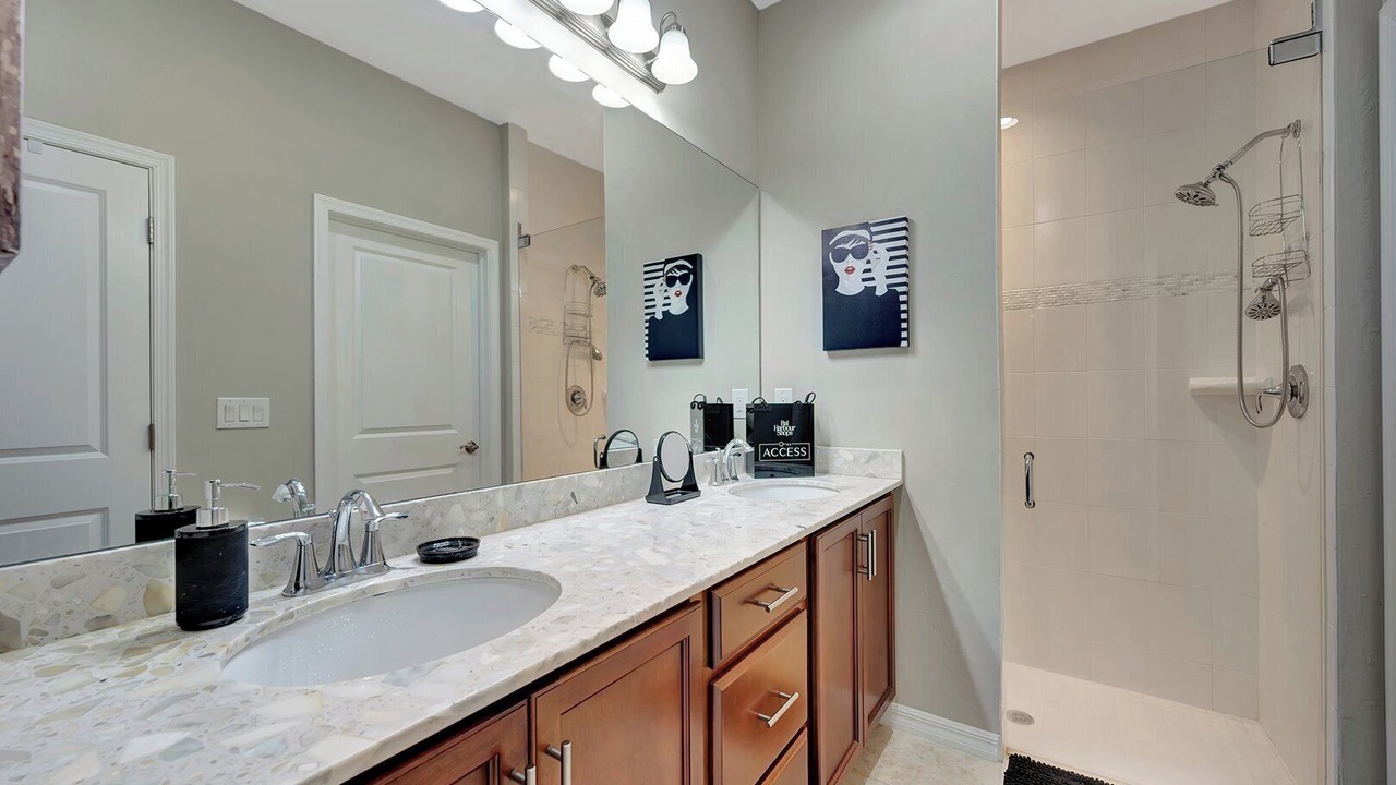 Photo of Bathroom in Naples