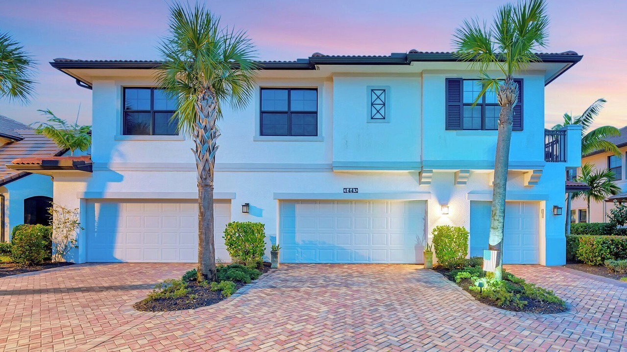 Photo of Outdoor in Naples