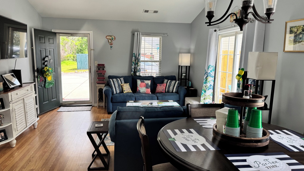 Photo of Livingroom in National Hills