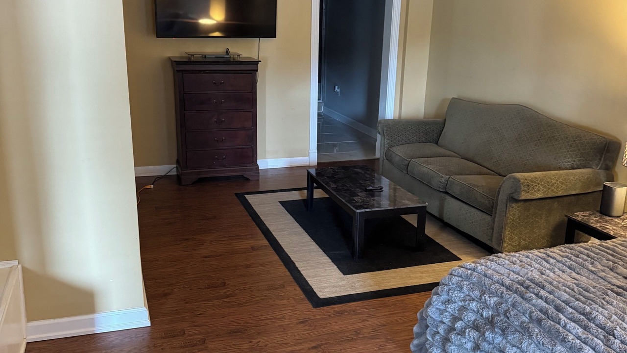 Photo of Livingroom in Clarks Hill