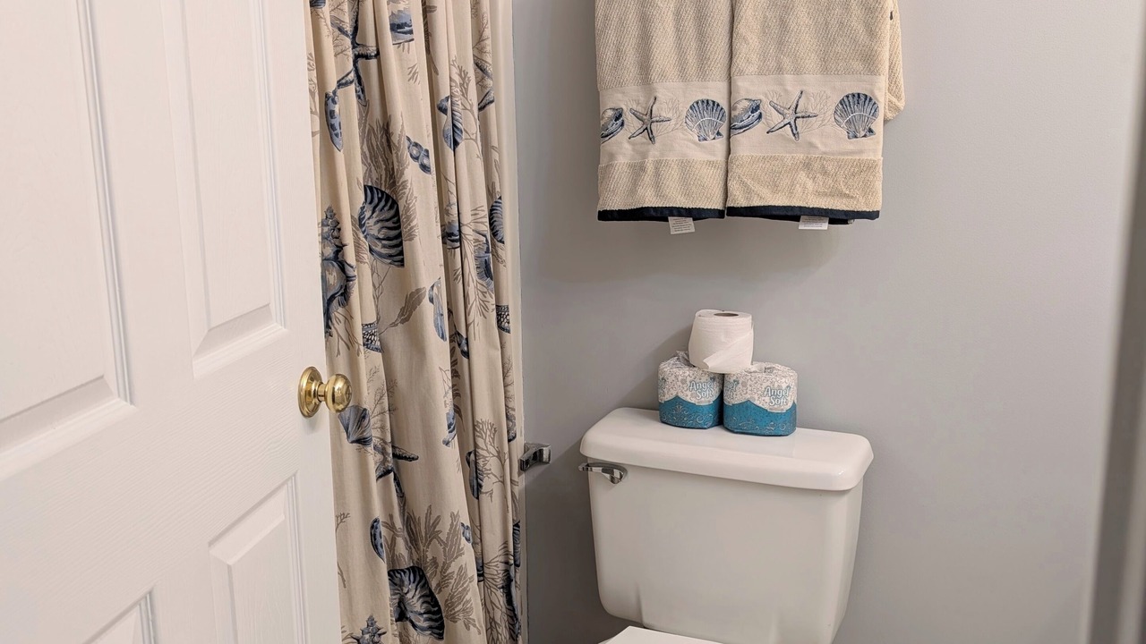 Photo of Bathroom in Melrose on the Beach
