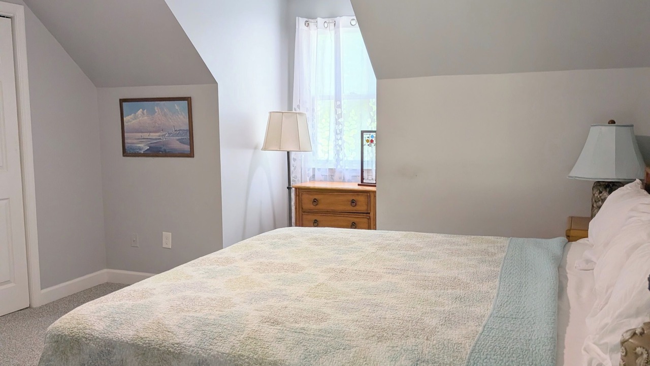 Photo of Bedroom in Melrose on the Beach