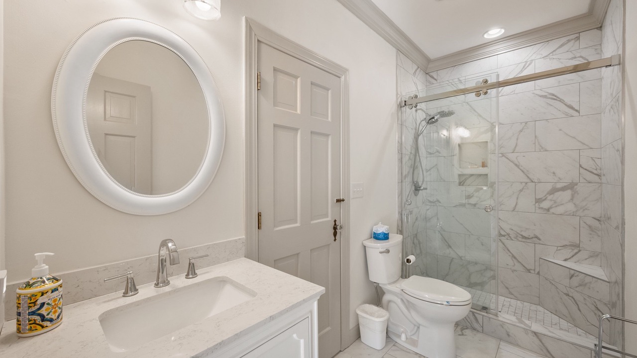 Photo of Bathroom in Debordieu Colony