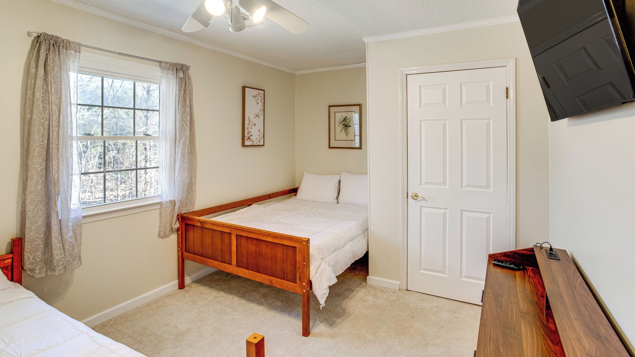 Photo of Bedroom in Chapin