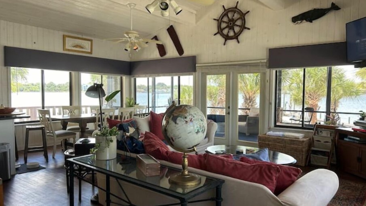 Photo of Livingroom in Grant-Valkaria
