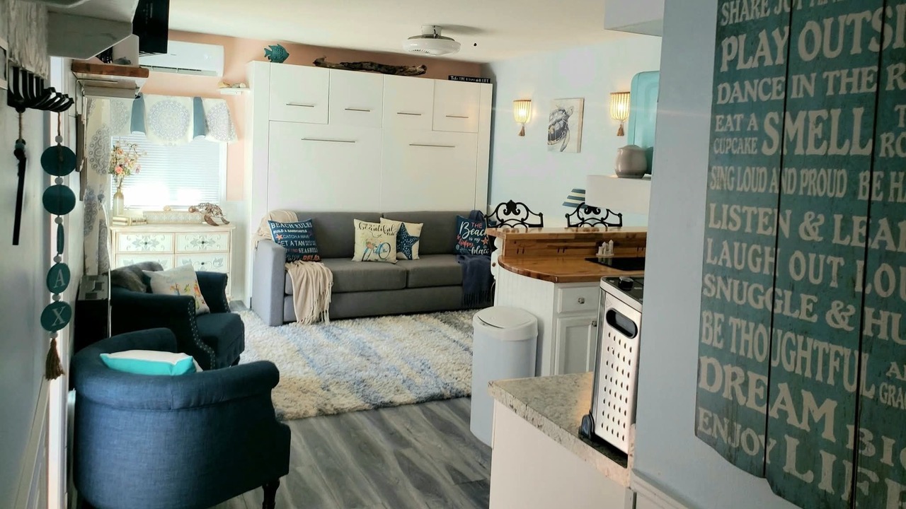 Photo of Livingroom in Ocean Ridge