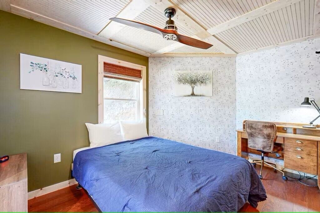 Photo of Bedroom in Whittier