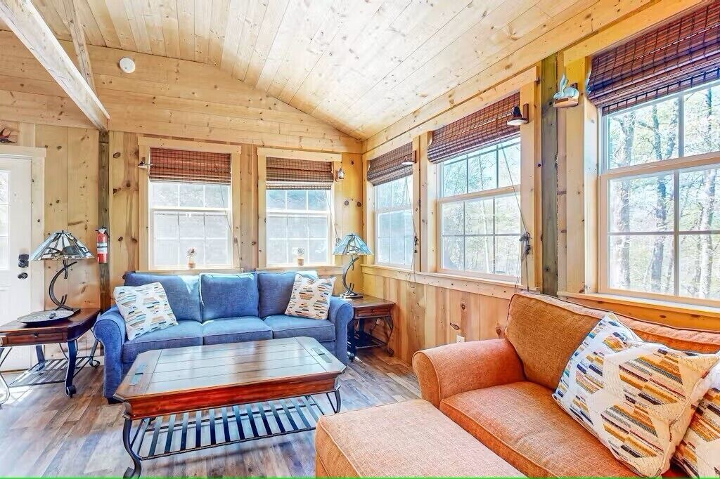 Photo of Livingroom in Whittier
