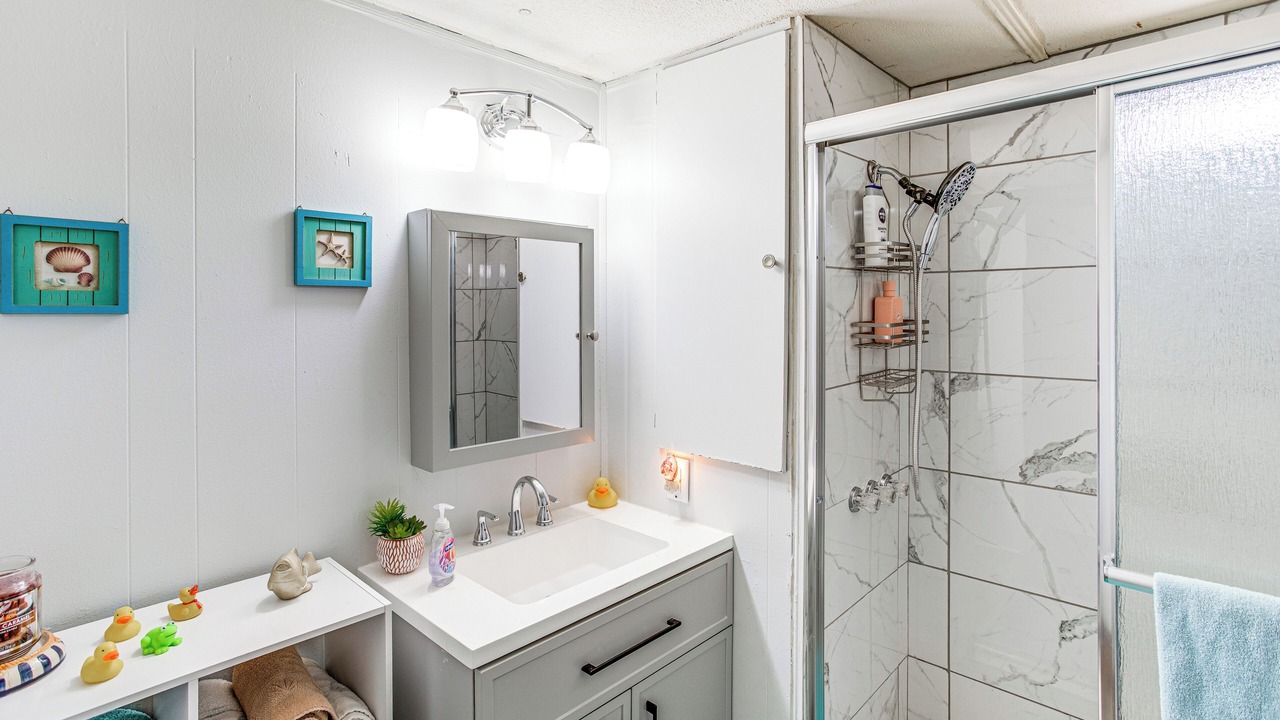 Photo of Bathroom in Hollands Landing