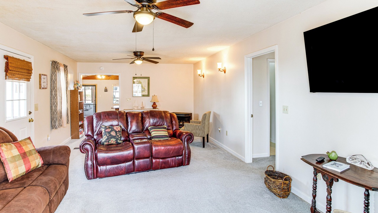 Photo of Bedroom in Hollands Landing