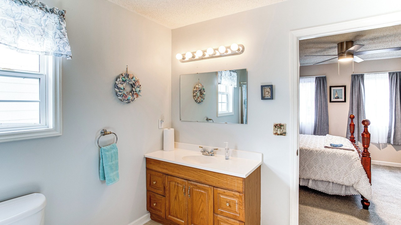 Photo of Bathroom in Hollands Landing