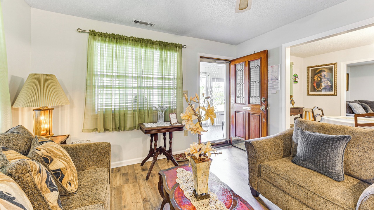 Photo of Livingroom in Beaufort