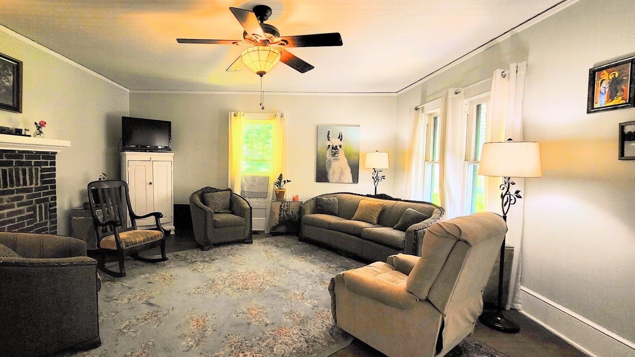 Photo of Livingroom in Bishop