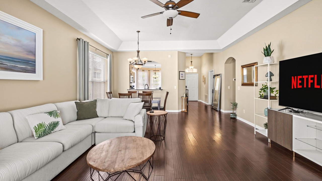 Photo of Livingroom in Riverview