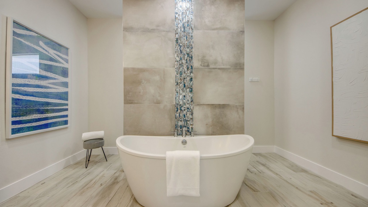 Photo of Bathroom in Trafalgar