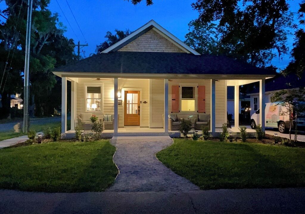 Photo of Others in Uptown