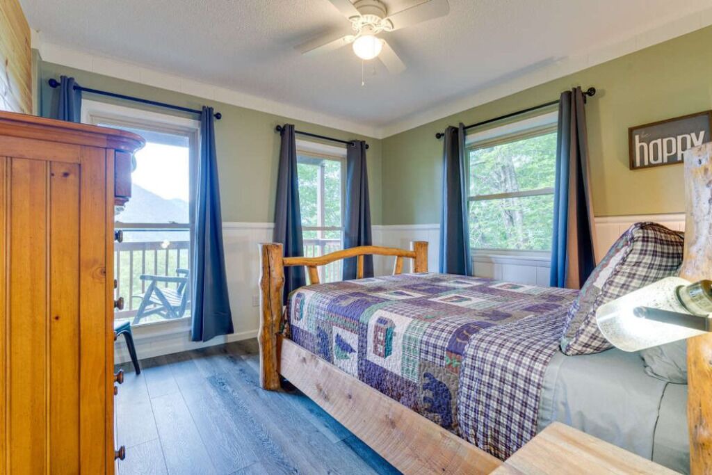 Photo of Bedroom in Robbinsville