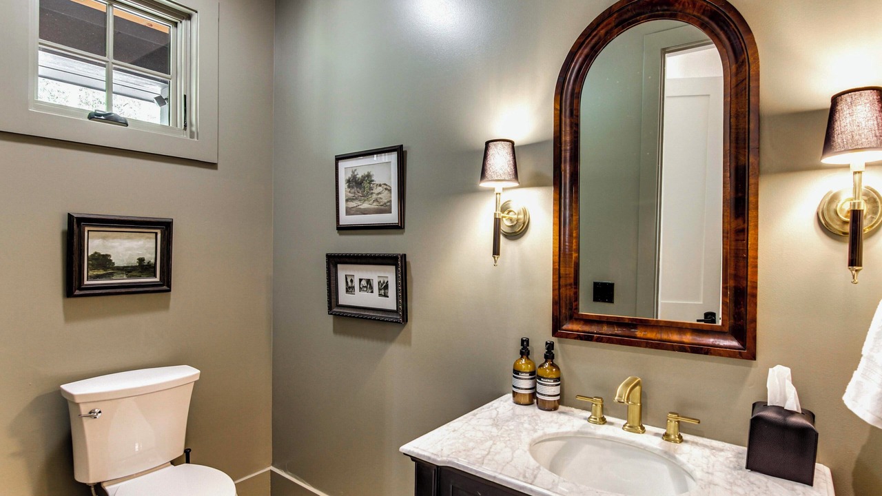 Photo of Bathroom in Glenville