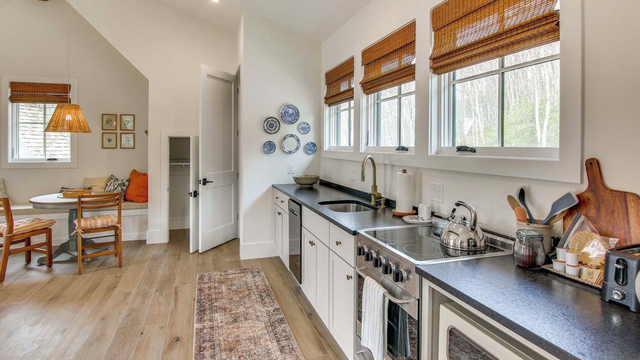 Photo of Kitchen in Glenville