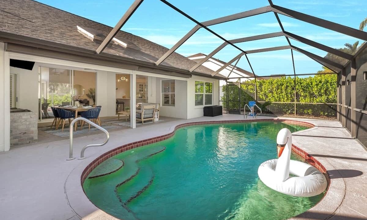 Photo of Outdoor in Crown Pointe