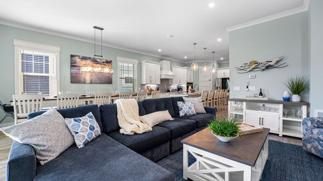 Photo of Livingroom in Folly Field