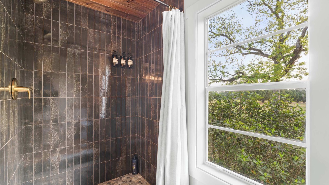 Photo of Bathroom in Tattnall County
