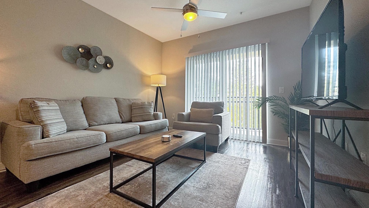 Photo of Livingroom in Carver City - Lincoln Gardens