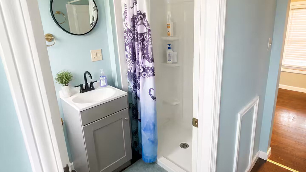Photo of Bathroom in Kingsland