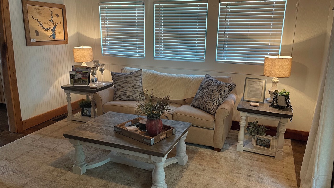 Photo of Livingroom in Townville