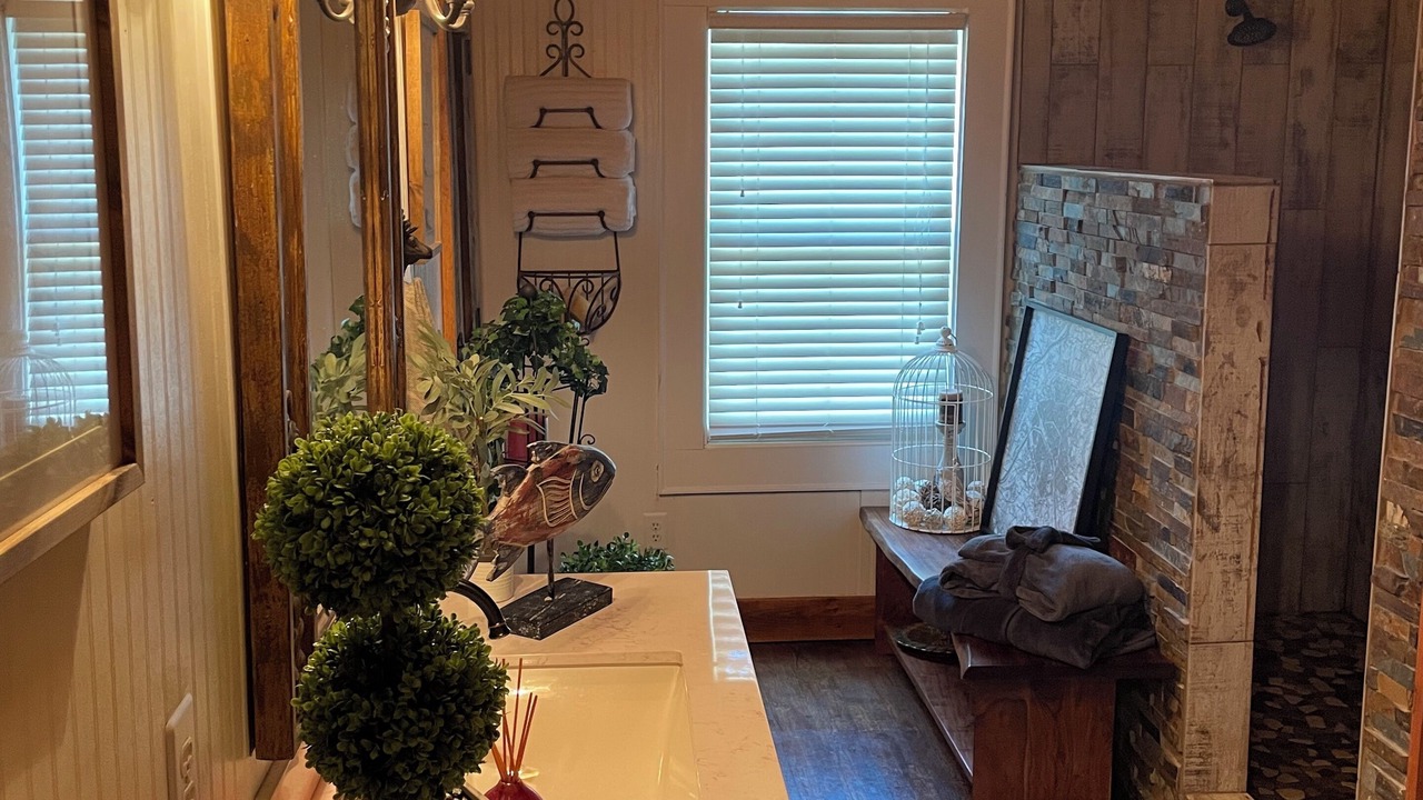 Photo of Bathroom in Townville