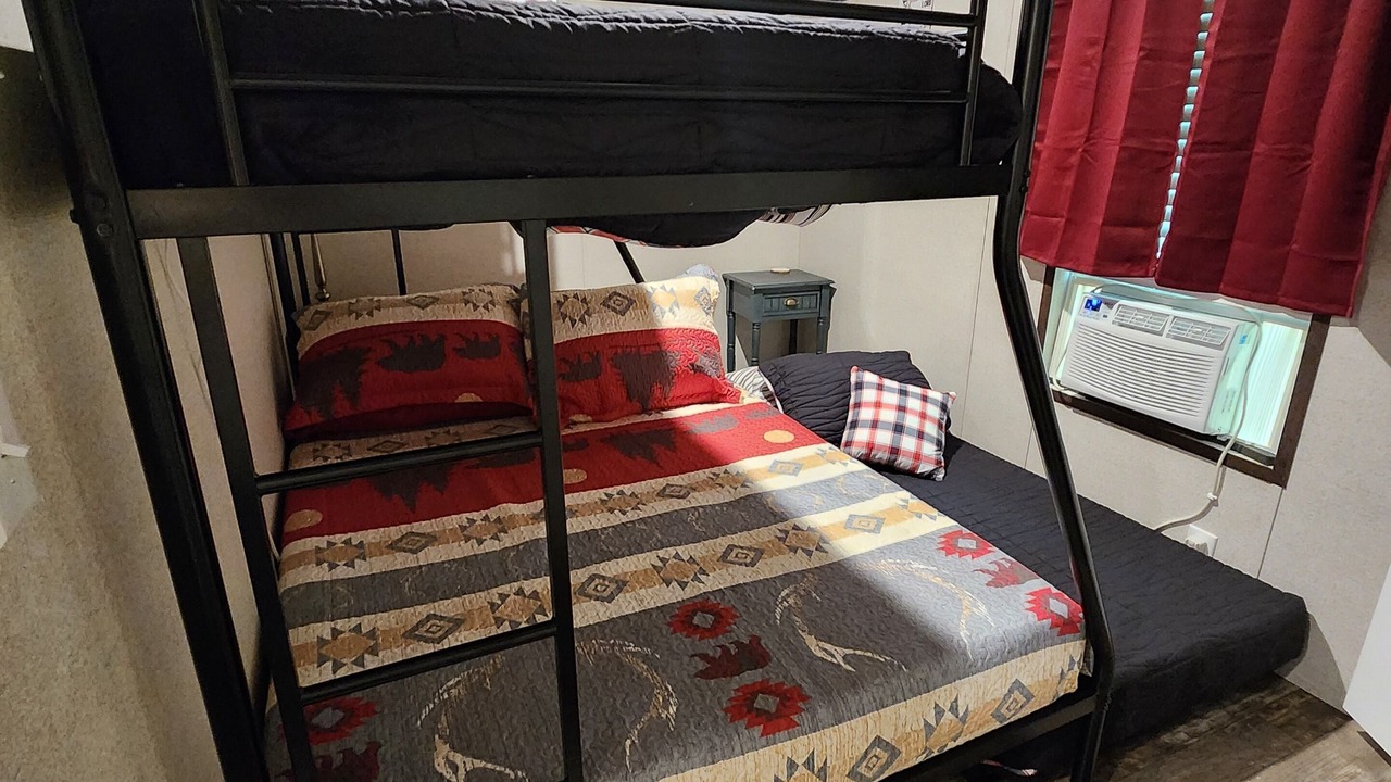 Photo of Bedroom in Lake Secession