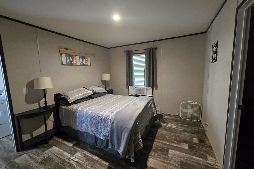 Photo of Bedroom in Lake Secession