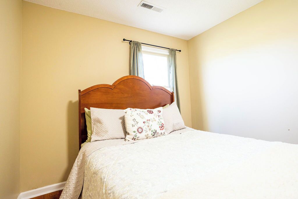 Photo of Bedroom in Oakland