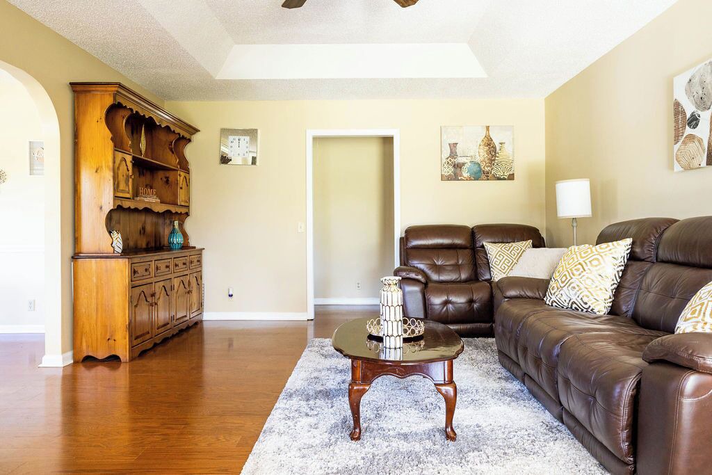 Photo of Livingroom in Oakland