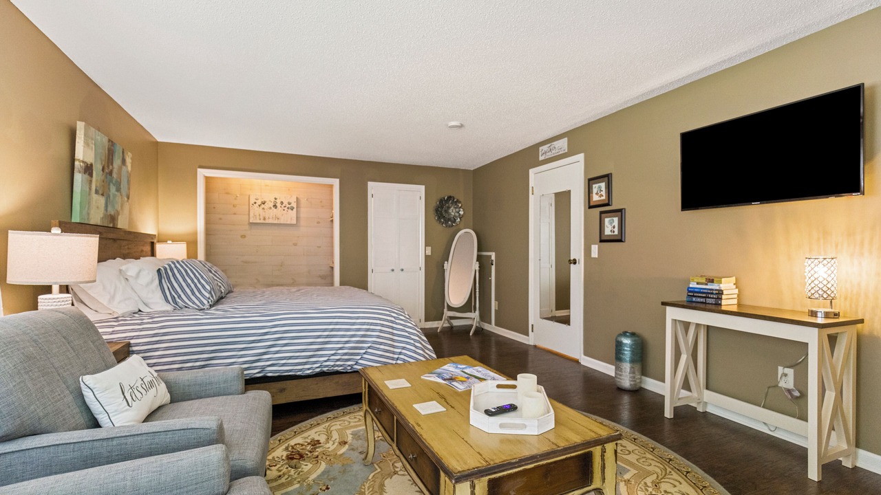 Photo of Bedroom in Salem