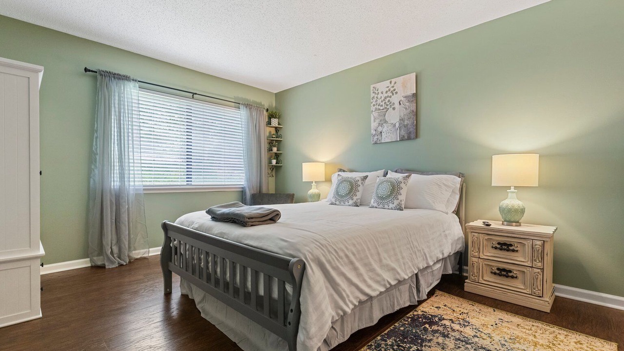 Photo of Bedroom in Salem