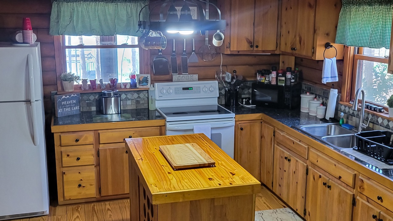 Photo of Kitchen in Townville