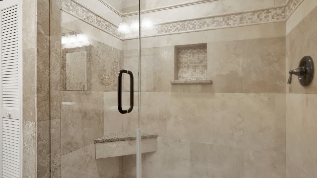 Photo of Bathroom in Beach Lagoon