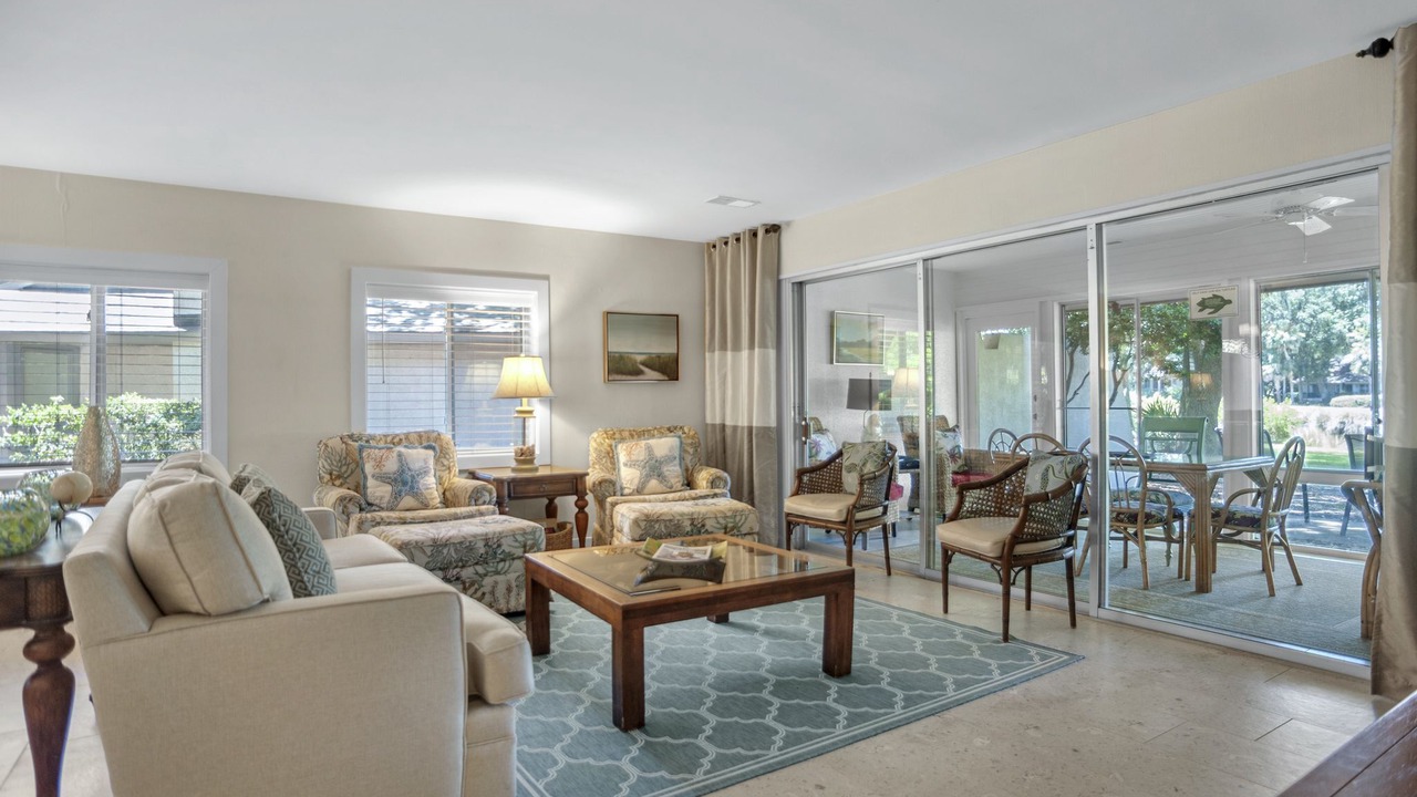 Photo of Livingroom in Beach Lagoon