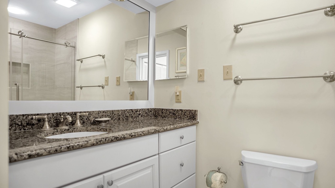 Photo of Bathroom in Beach Lagoon
