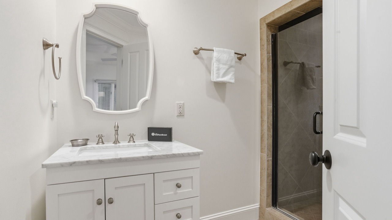 Photo of Bathroom in Beach Lagoon