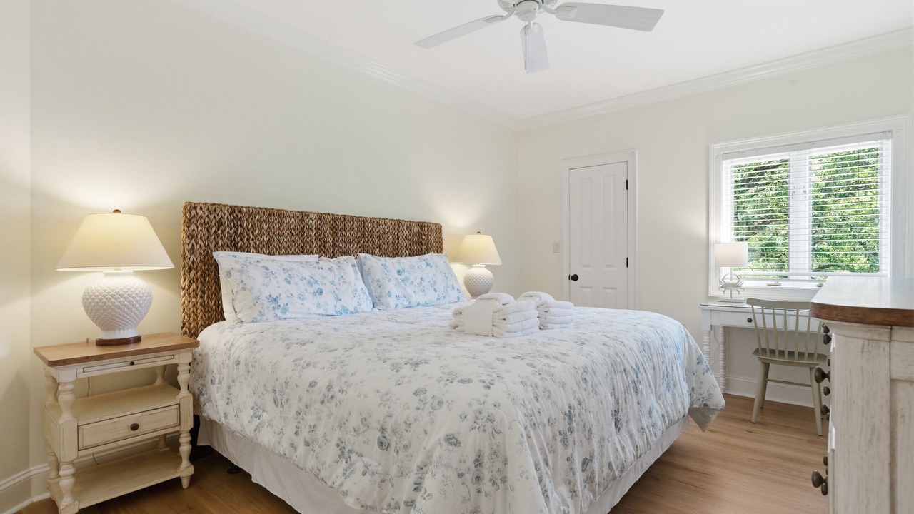 Photo of Bedroom in Beach Lagoon