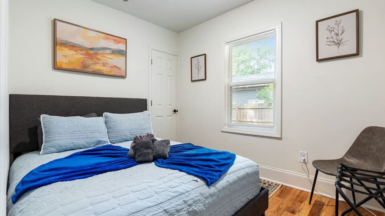 Photo of Bedroom in Downtown