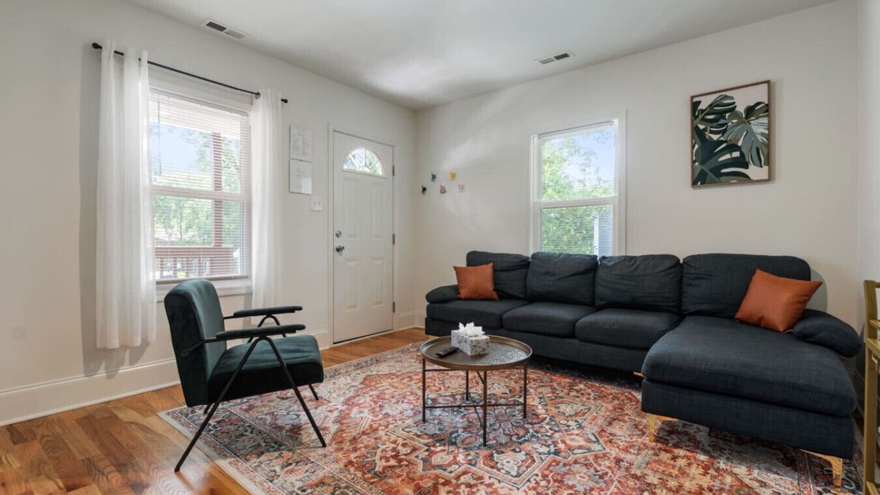 Photo of Livingroom in Downtown