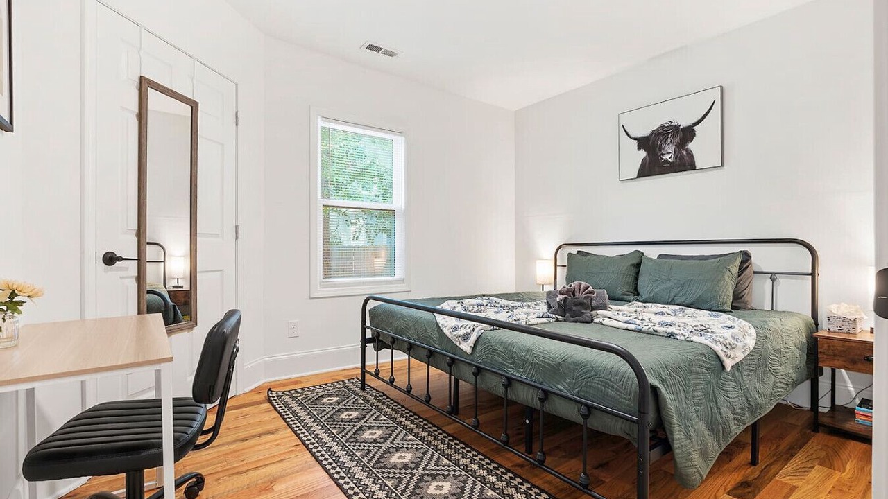 Photo of Bedroom in Downtown