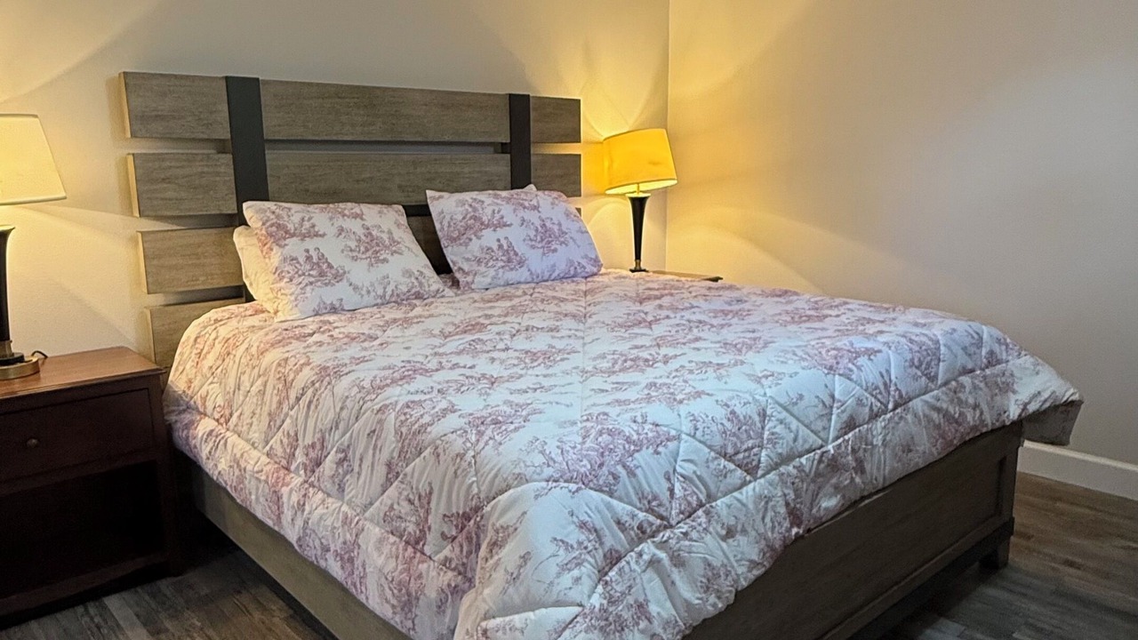 Photo of Bedroom in Bloomingdale