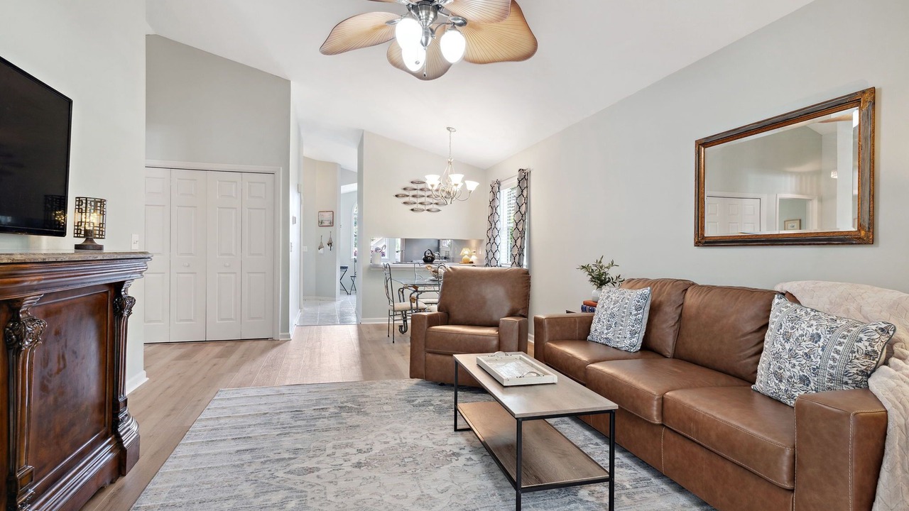 Photo of Livingroom in Surfside Beach