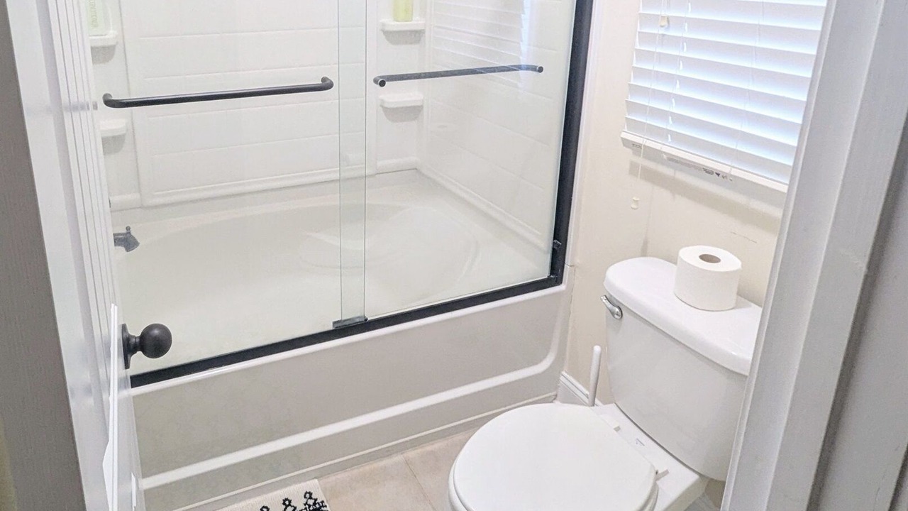 Photo of Bathroom in Thomas Square