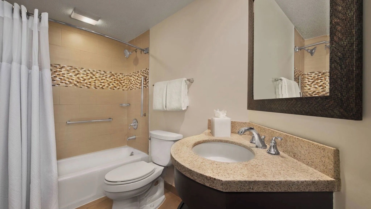 Photo of Bathroom in Beach Lagoon